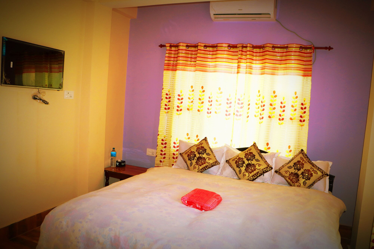 Bedroom 3, Hotel National Park, Narayani