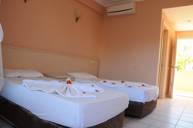 Bedroom 3, Ares Dream Hotel- All Inclusive, Kemer