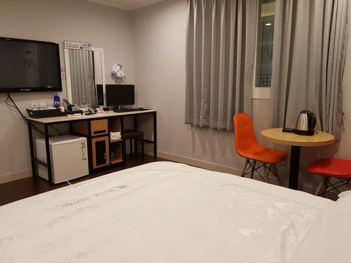 Bedroom 4, HITE Hotel, Jinhae