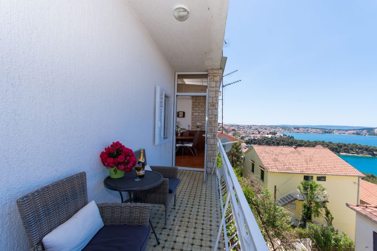 Others 4, Villa Roza, Trogir