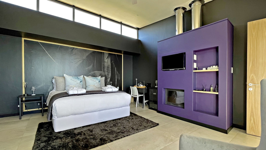 Bedroom 2, Romans Villa, Overberg