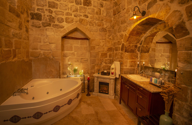 Bathroom 5, Tarihi Selcuklu Konagi, Kızıltepe