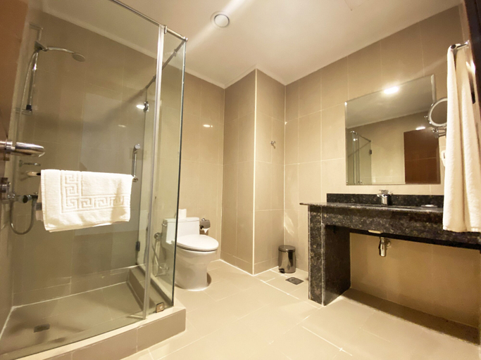 Bathroom, Surgrand Hotel, Sur