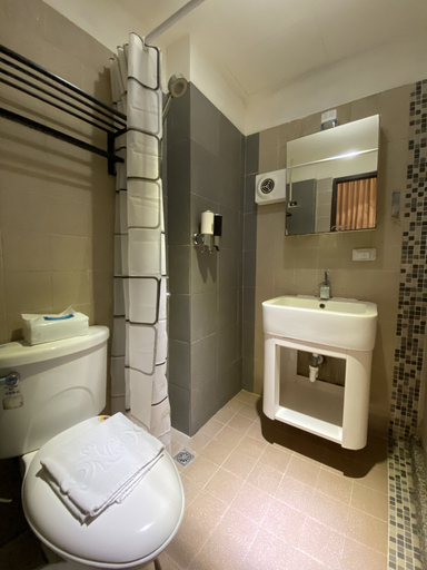 Bathroom 4, In99 Hotel, Kinmen