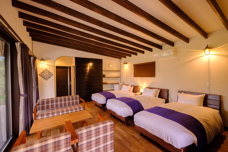 Bedroom 2, The Sense of Wonder Holistic Glamping, Yufu