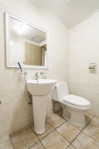 Bathroom 5, On The Stone Guesthouse 2 - Hostel, Seogwipo