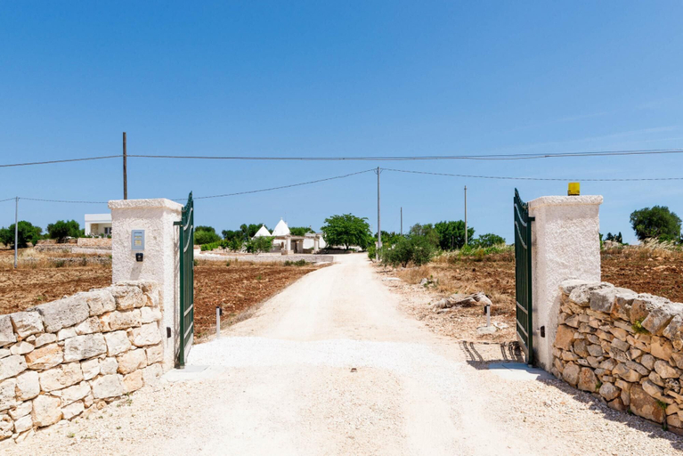 Room 3, Villa d Itria Trullo Pool by Wonderful Italy, Brindisi