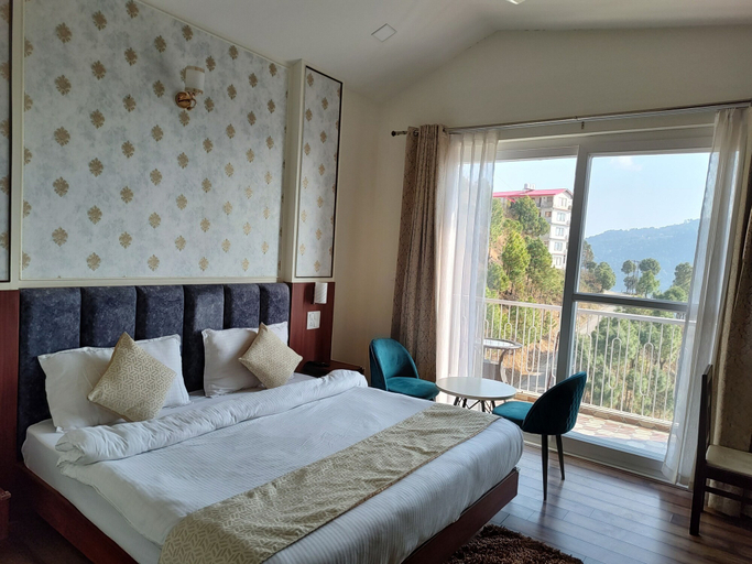 Bedroom 3, Hotel Le Halcyon, Solan