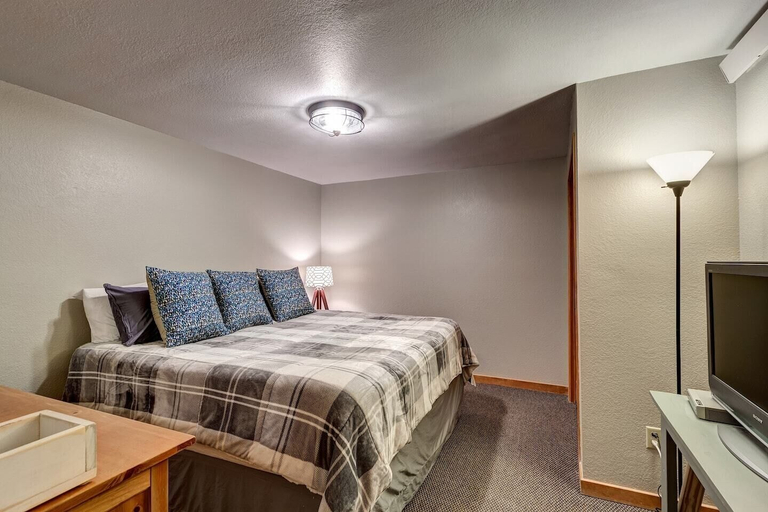 Bedroom 4, 1235 A Baldy House, Summit