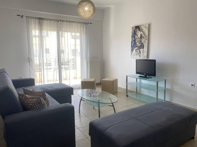 Living area 2, Impeccable Apt Sleeps 5 in Heraklion, Crete