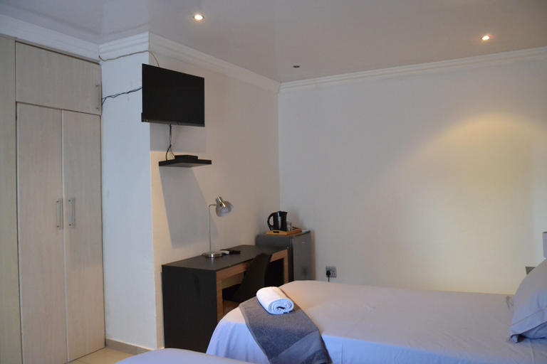 Bedroom 3, Hush Guest House, Waterberg