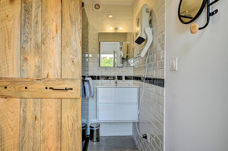 Bathroom 3