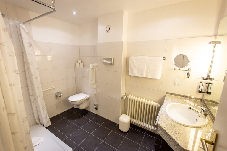 Bathroom 3, Hotel Krupp, Ahrweiler