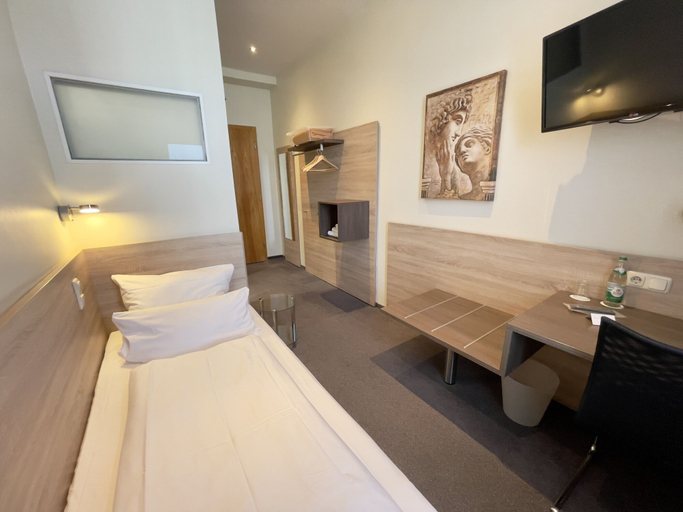 Bedroom 3, Hotel Central, Bamberg
