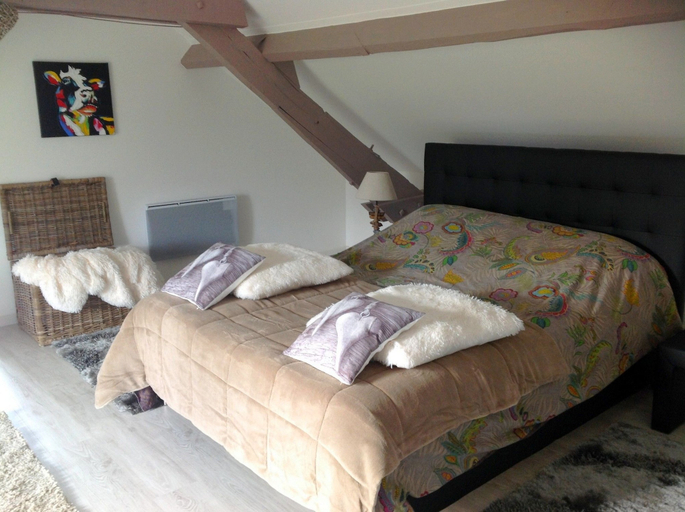 Bedroom 3, La Chaiserie, Nord