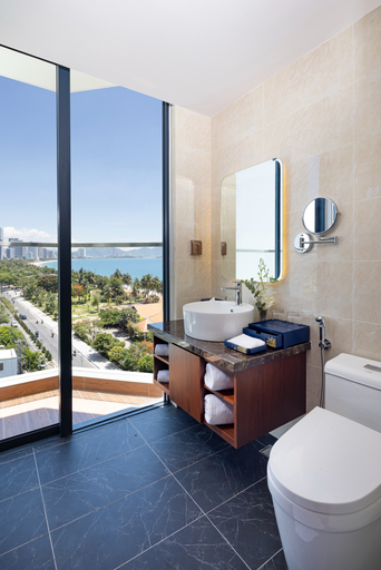 Bathroom 5, Best Western Premier Marvella Nha Trang, Nha Trang