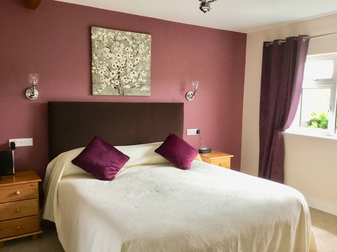 Bedroom 3, Buttermilk Lodge