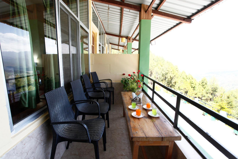 Public Area, Nature's Valley Resort Kausani By Royal Collection, Bageshwar