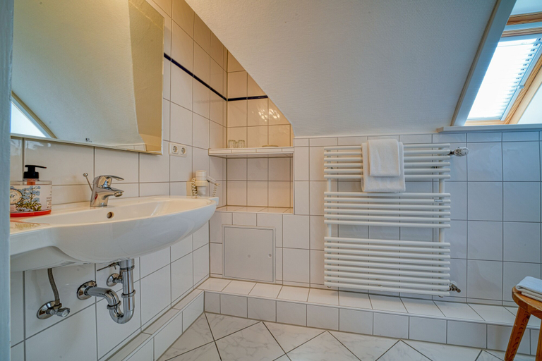 Bathroom 5, Hotel Zur Eule, Ostholstein