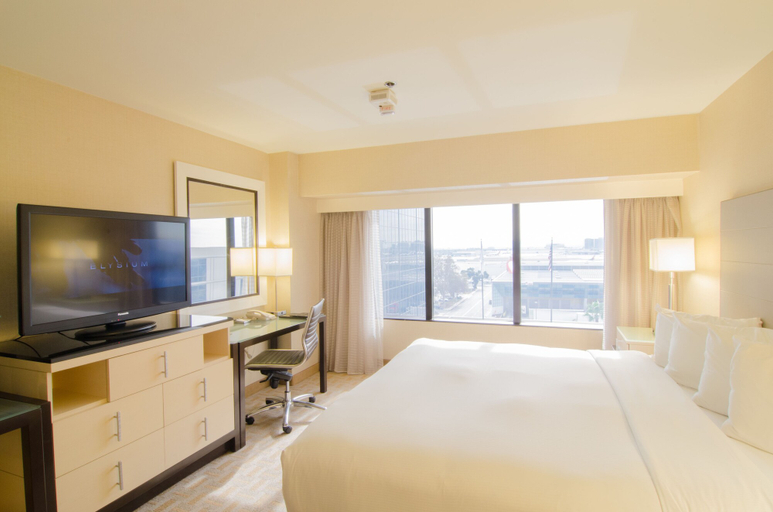 Bedroom 4, Hilton Los Angeles Airport, Los Angeles