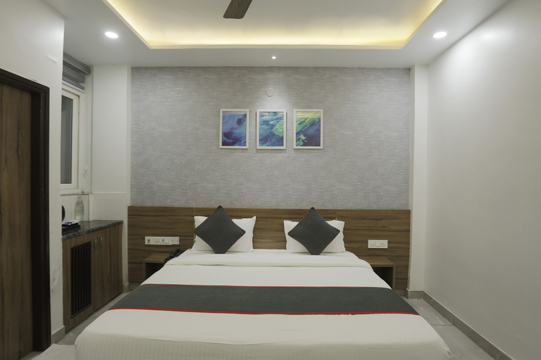 Bedroom 3, Gallivanto Inn, Delhi