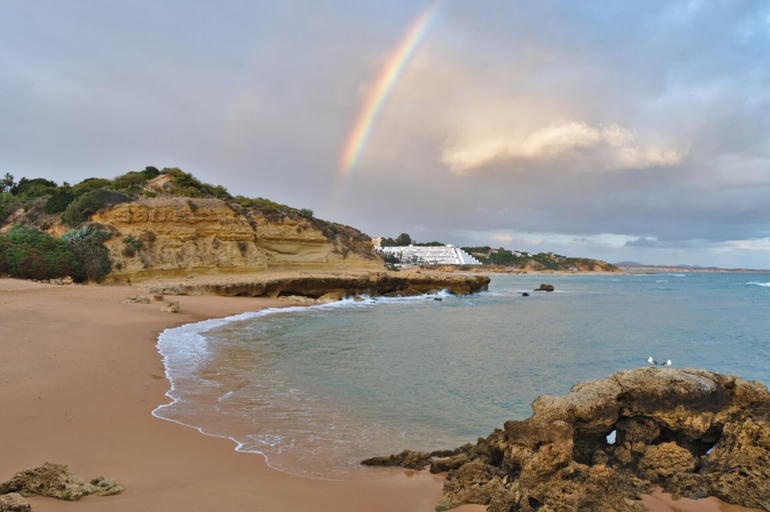 Beach, 1-bed - Sleeps 4 - Free Parking & Balcony, Albufeira