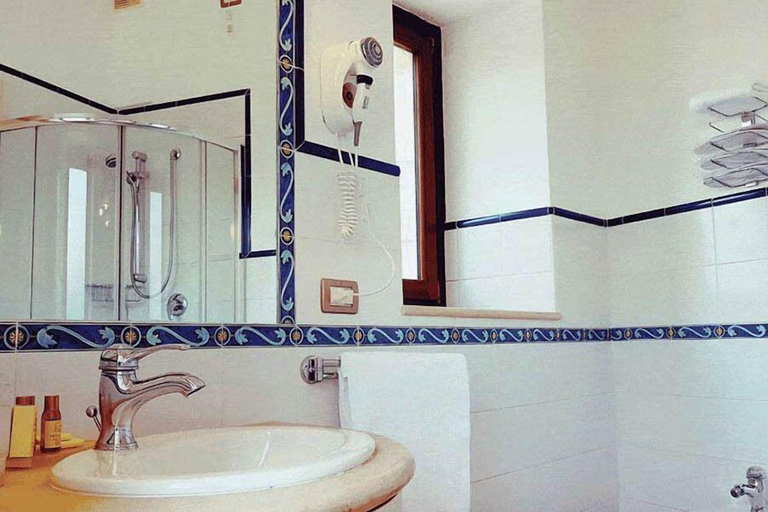 Bathroom 4, Relais Sant'Eligio, Brindisi