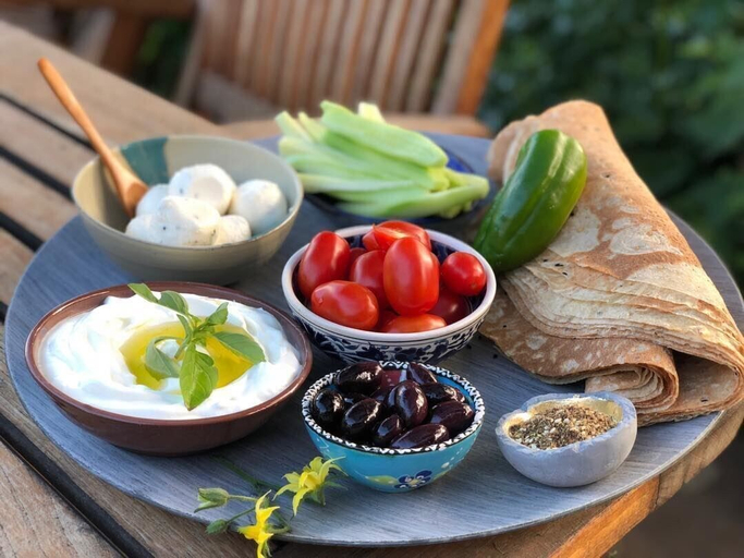 Food & Drinks, Saint Francis Bed & Breakfast, Tripoli