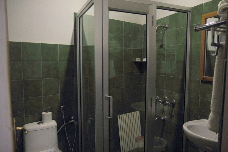 Bathroom, Kichu Resort, Bjena