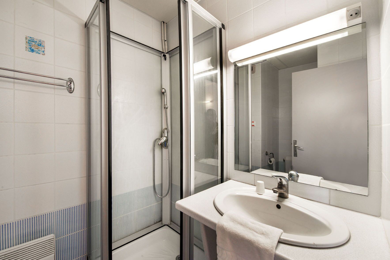 Bathroom, L'ESCANDILLE Village Vacances, Isère