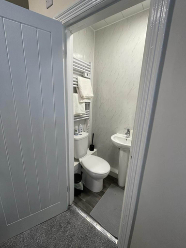 Bathroom 3, Remarkable 3-bed House in Wallsend, North Tyneside