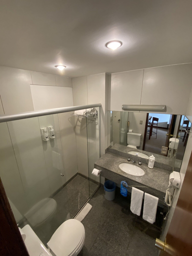 Bathroom 4, Manhattan Plaza, Brasília