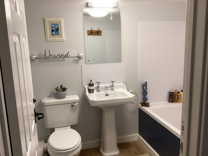 Bathroom 3, The Snuggery a Cosy Country Cottage, Somerset