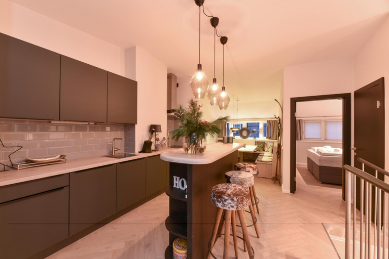 Room 3, Penthouse Lake Mountains View Incl Summer Card, Zell am See