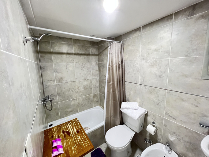 Bathroom 4, Ari aparts Beschtedt 165, Bariloche