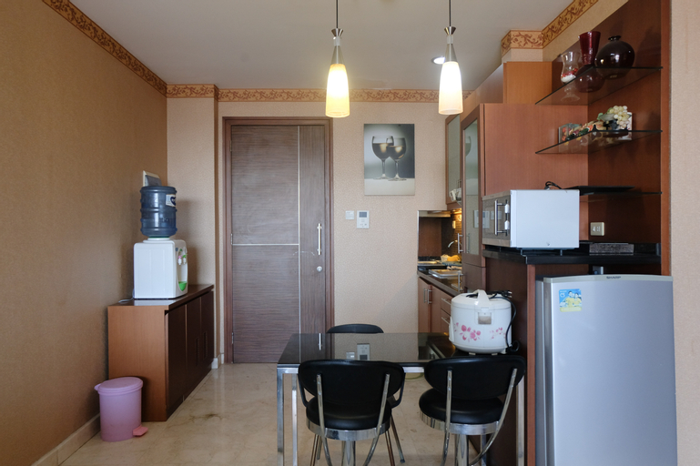 Dining Room 10