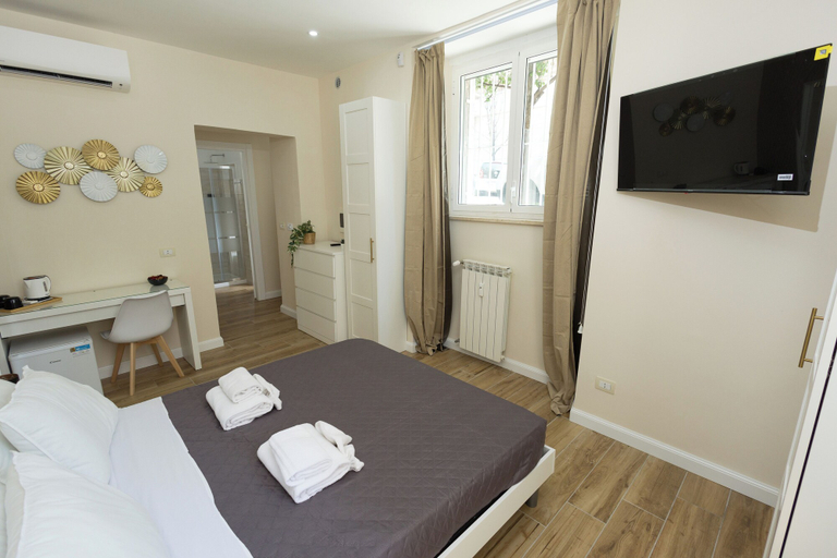 Bedroom 3, Sant'Erasmo Rooms, Roma