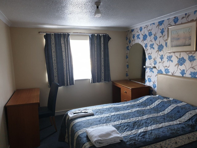 Bedroom 2, Elmhurst Hotel, Wokingham