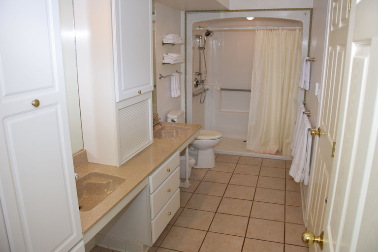 Bathroom 3, Longliner Lodge and Suites, Sitka