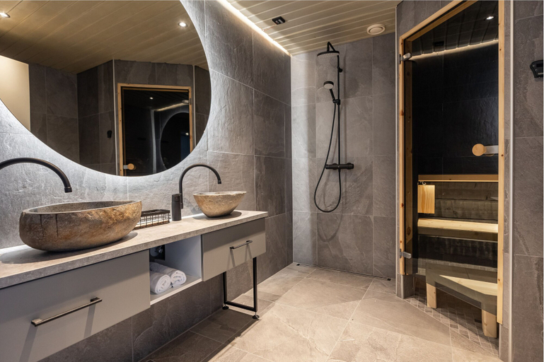Bathroom 5, Santa's Hotel Rakka, Lapland