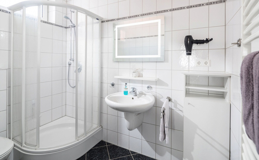 Bathroom 3, Strandloft Zwei Norderney, Aurich
