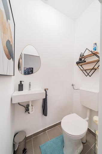 Bathroom 2, 3 Bedrooms - 75sqm - 15 Min. City Center, Wien
