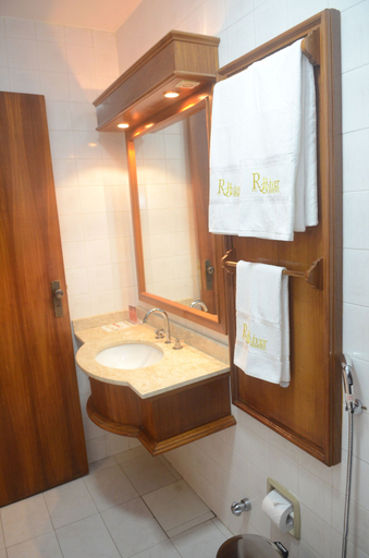 Bathroom 5, River Hotel, Uruguaiana