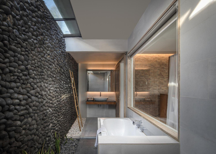 Bathroom 3, Umadewi Surf & Retreat, Jembrana