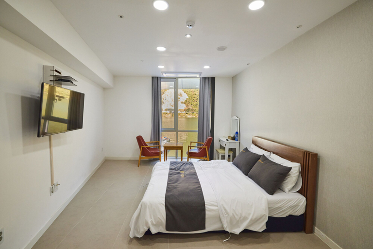 Bedroom 4, Crest72 Hotel, Gapyeong
