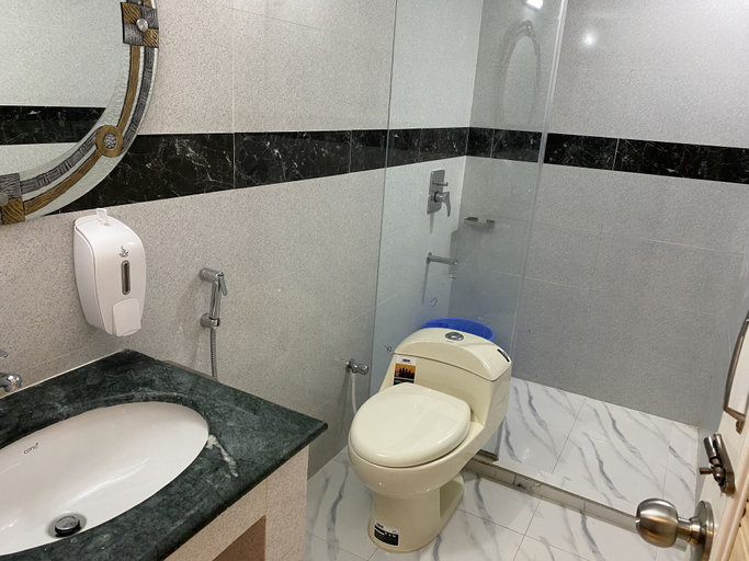 Bathroom 5, Hotel Grand Akther, Sylhet