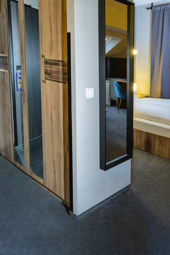 Others 4, Hotel George Vienna, Wien