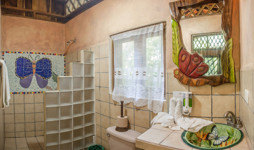 Bathroom 4, Tierra de Sueños Lodge & Wellness Center, Talamanca