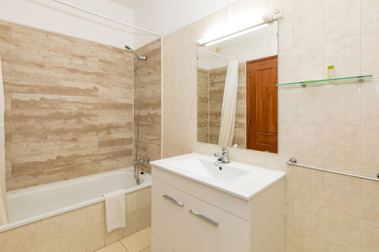 Bathroom 5, Natura Algarve Club, Albufeira