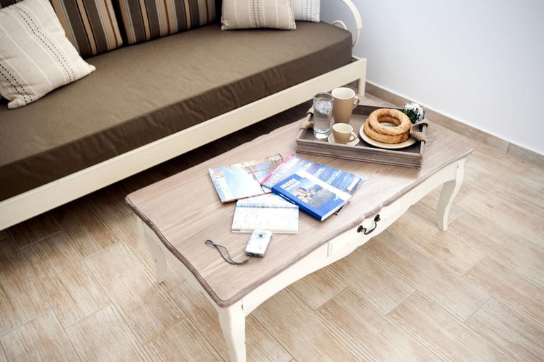 Interior, Deluxe King Size Studio - Aloe, Peloponnese